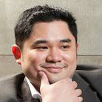 ธำรงชัย เอกอมรวงศ์